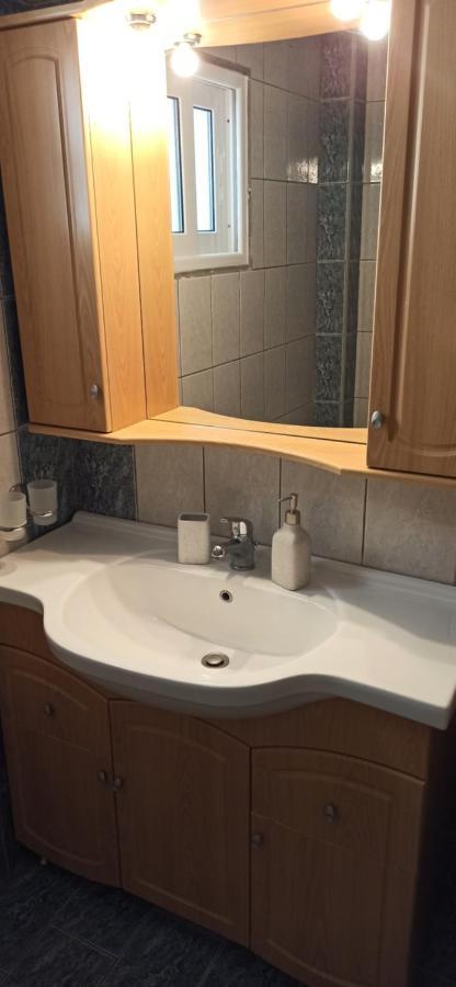 Fotini'S Apartment 2 Néa Péramos Екстериор снимка
